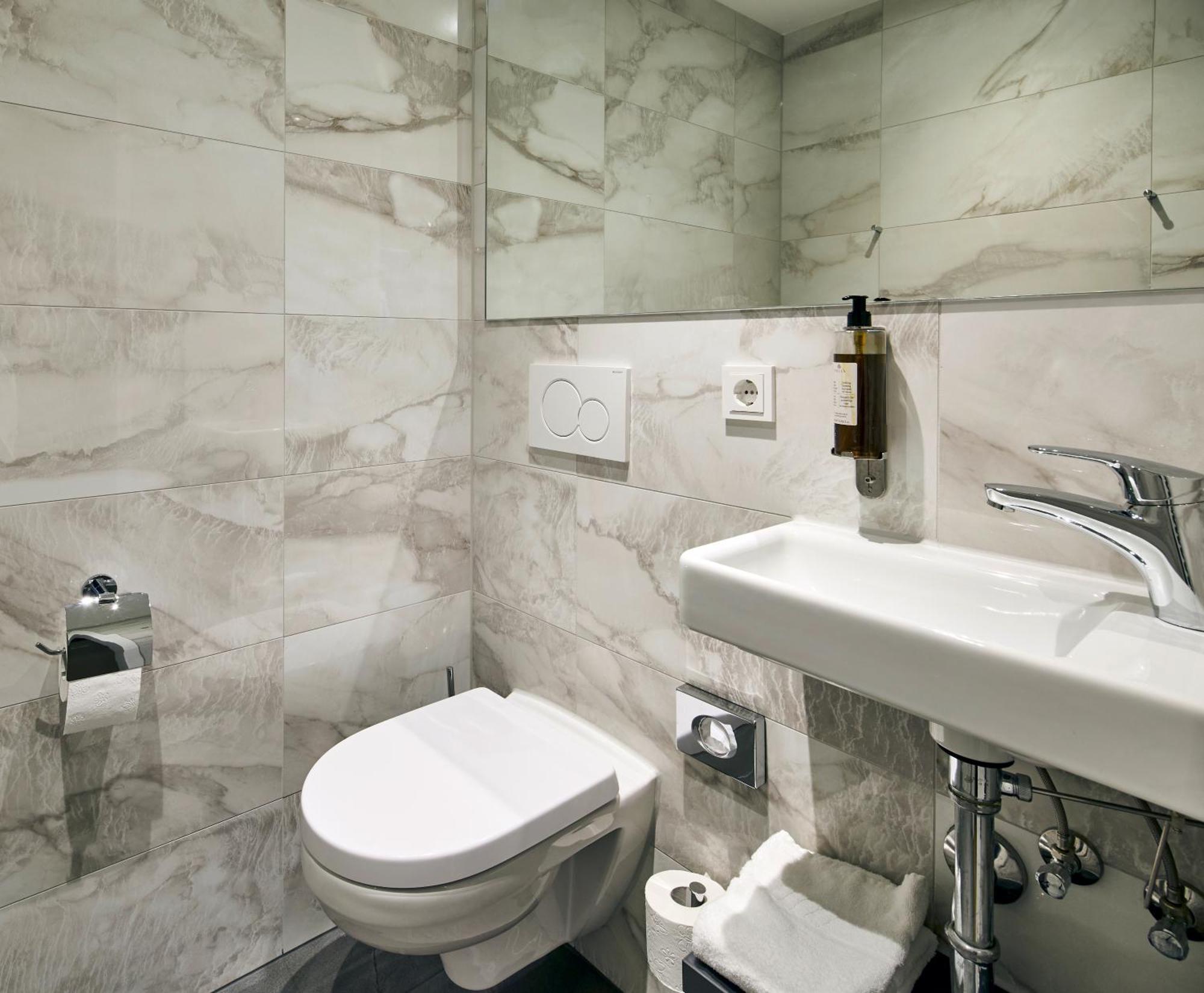 Hotel Kraft Мюнхен Екстериор снимка